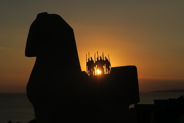 Trojanisches Pferd im Sonnenuntergnag