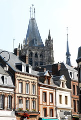 Ville de l'Aigle, façades typiques du centre ville, département de l'Orne en Normandie, France