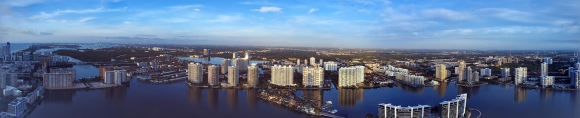Fototapeta premium Aerial view of seascape sunset. Biscayne Bay, Miami, United States. Great landscape. Vacation travel. Tropical travel. 