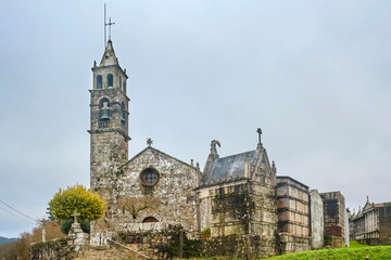 Fototapeta na wymiar Saint Martin church in Meis