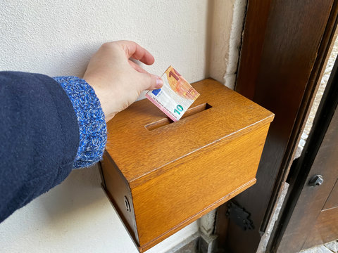 Opfer, Kollekte nach dem Gottesdienst