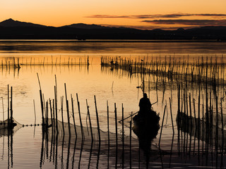 Una puesta de sol desde una laguna 3