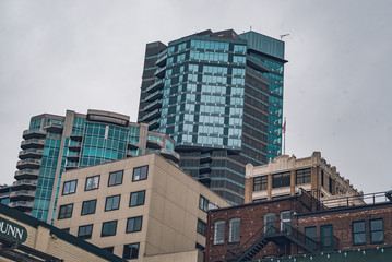 Fototapeta premium Seattle urban architecture and urban traffic roads