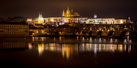 Fototapeta na wymiar Panoramic Prague castle at Night