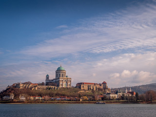 Fototapeta na wymiar Views to Esztergom Basilica from Slovakia