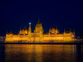 Fototapeta na wymiar Budapest Night