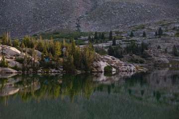 Fototapeta na wymiar tent by lake