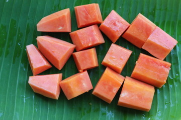 slices of papaya
