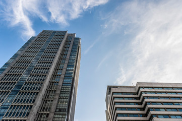 Fototapeta premium 東京都千代田区丸の内の高層ビル群