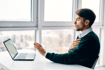 Fototapeta premium businessman working on laptop