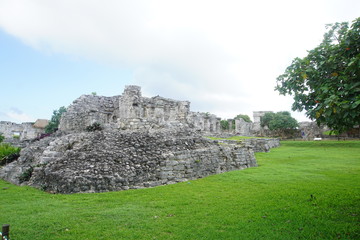 Fototapeta na wymiar Mayan ruins in Tulum, Mexico September 2018
