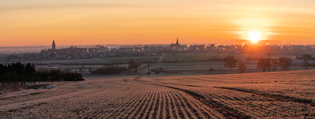 Friedberg Hessen Panorama Sonnenaufgang Wintermorgen