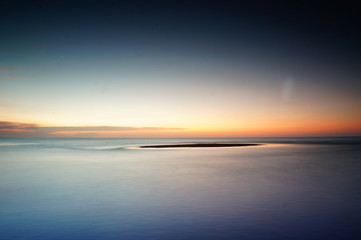 sunset and sunrise is the beauty of nature that is at the end of the night and evening gives the perfect color to the sky so that the clouds look beautiful to look at.