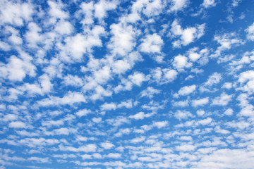 Fototapeta na wymiar Many beautiful clouds with a blue background, natural weather, blue sky.