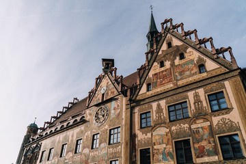 Fototapeta na wymiar town hall of Ulm Germany with blue sky