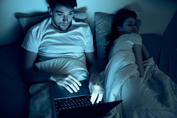 Naklejka premium man and woman in the room