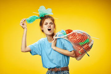 woman with wig and glasses