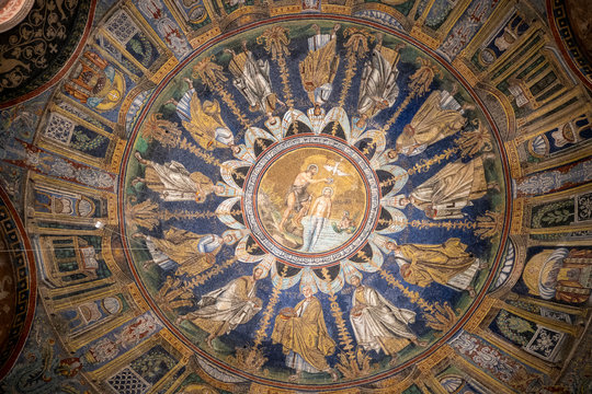 Mosaici del Battistero Neoniano, Ravenna
