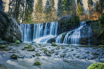 Fototapeta premium Wasserfall im Morgenlicht