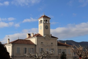 Fototapeta na wymiar Hôtel de ville du village Alba la Romaine - Département de l'Ardèche - France - Vue extérieure