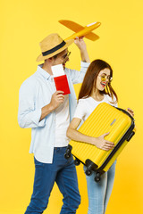 couple painting wall