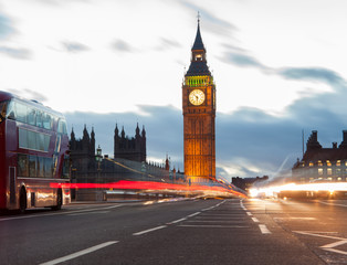 Fototapeta premium London city view with Big Ben and car traffic at evening.