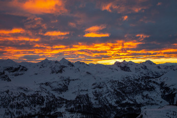 Fototapeta na wymiar Sonnenuntergang in Obertauern in den Radstädter Tauern