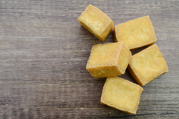 fried tofuc ubes plate top down