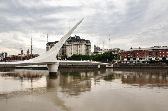 Puente De La Mujer