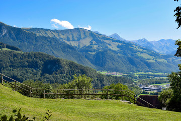 Fototapeta na wymiar arrière plan des montagnes canton de Fribourg suisse