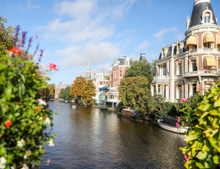 Fototapeta na wymiar View of the canal in Amsterdam. 