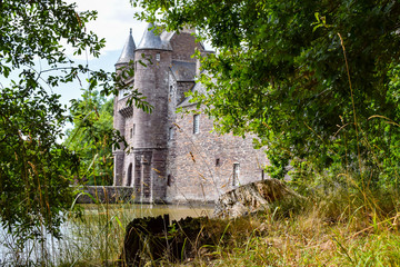 château de Trécesson du XIVe siècle forêt de Paimpont-Brocéliande Région Bretagne Département du Morbihan Commune de Campénéac