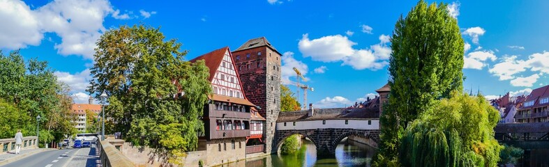 Fototapeta na wymiar Panorama Weinstadel und Maxbrücke Nürnberg