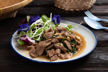 Stir-fried spicy beef with basil