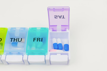 1週間用薬ケース　カプセル薬