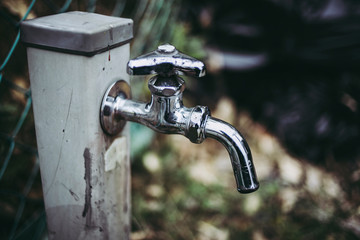 屋外の水道