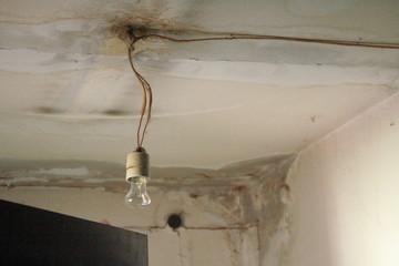 мокры поток в общежитии