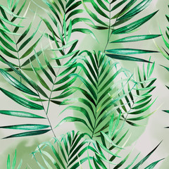 Obraz premium Beautiful watercolor seamless pattern with tropical leaves. 