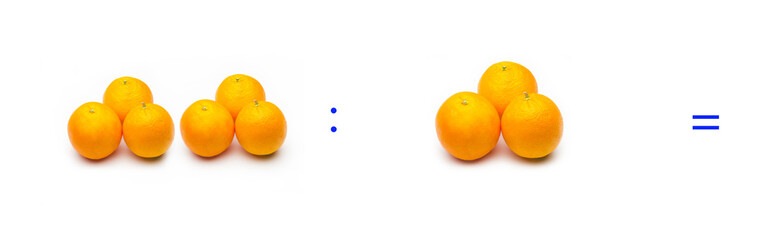 División sencilla entre naranjas, cálculo matemático de división.