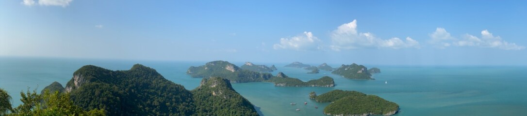 Fototapeta na wymiar Beautiful view on Ang Thong National Marine Park in Thailand during sunny summer day