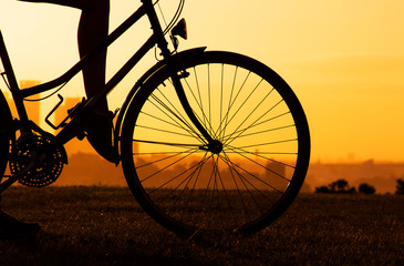 Fototapeta na wymiar Cycling at sunset, Sydney Australia