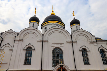 Fototapeta na wymiar Trinity cathedral of St. Tikhon's Transfiguration convent in Zadonsk, Russia