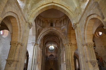 romanische Kirche St. Hilaire in Semur-en-Brionnais