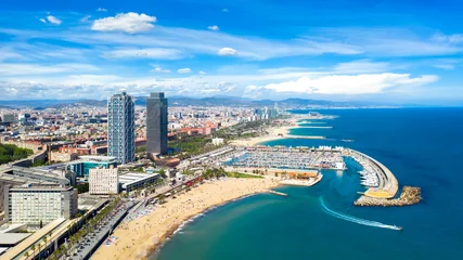 Foto op Aluminium Barcelona, Spanje luchtfoto panorama Somorrostro strand, bovenaanzicht centrale wijk stadsgezicht buiten Catalonië skyline © Shevdinov