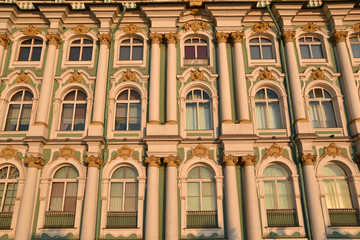 Fototapeta na wymiar Palais d'hiver à Saint-Pétersbourg, Russie