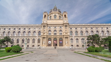 Fototapeta na wymiar Beautiful view of famous Naturhistorisches Museum timelapse hyperlapse with park and sculpture in Vienna, Austria
