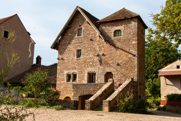 Fototapeta premium Gebäude in Brancion im Burgund in Frankreich