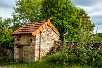 Fototapeta na wymiar Haus in Brancion im Burgund in Frankreich