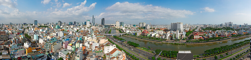 Fototapeta na wymiar Overview of the city of Ho Chi Minh seen from the skyscraper