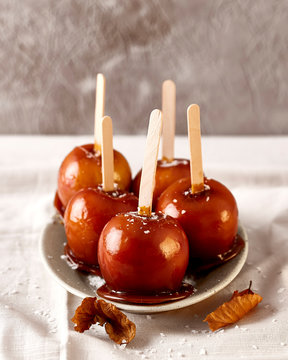 Salted caramel candied apples